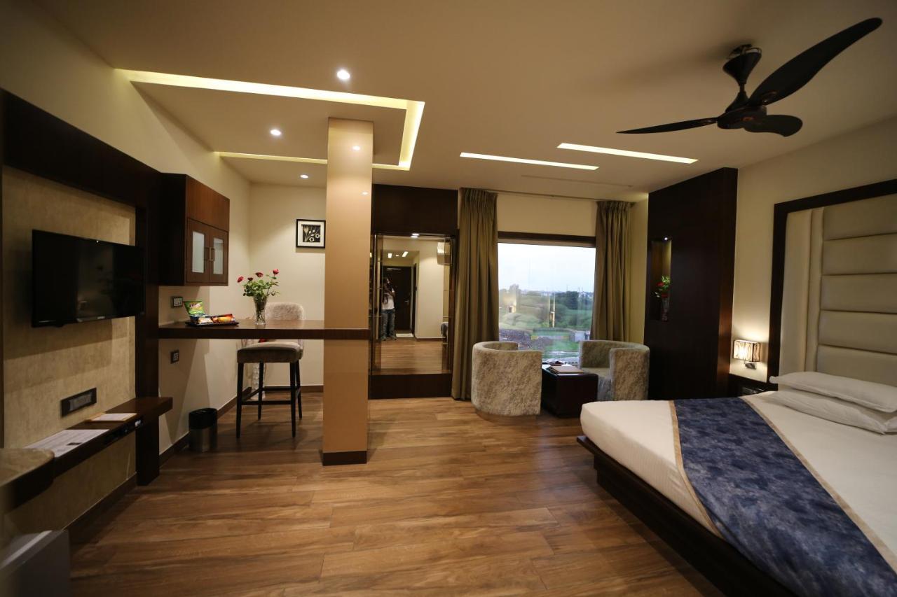 Hotel Prince Viraj Jabalpur Exterior photo