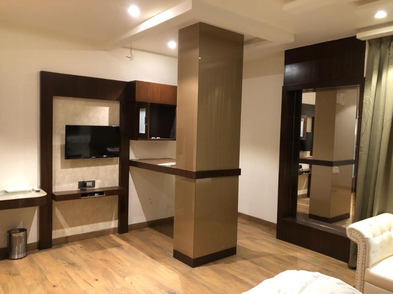 Hotel Prince Viraj Jabalpur Exterior photo
